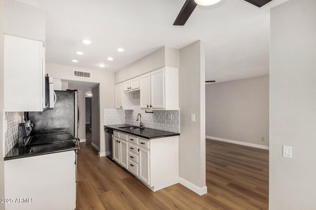 Building Photo - 5631 S Bounty Ct