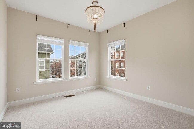 Building Photo - 5948 Logans Way