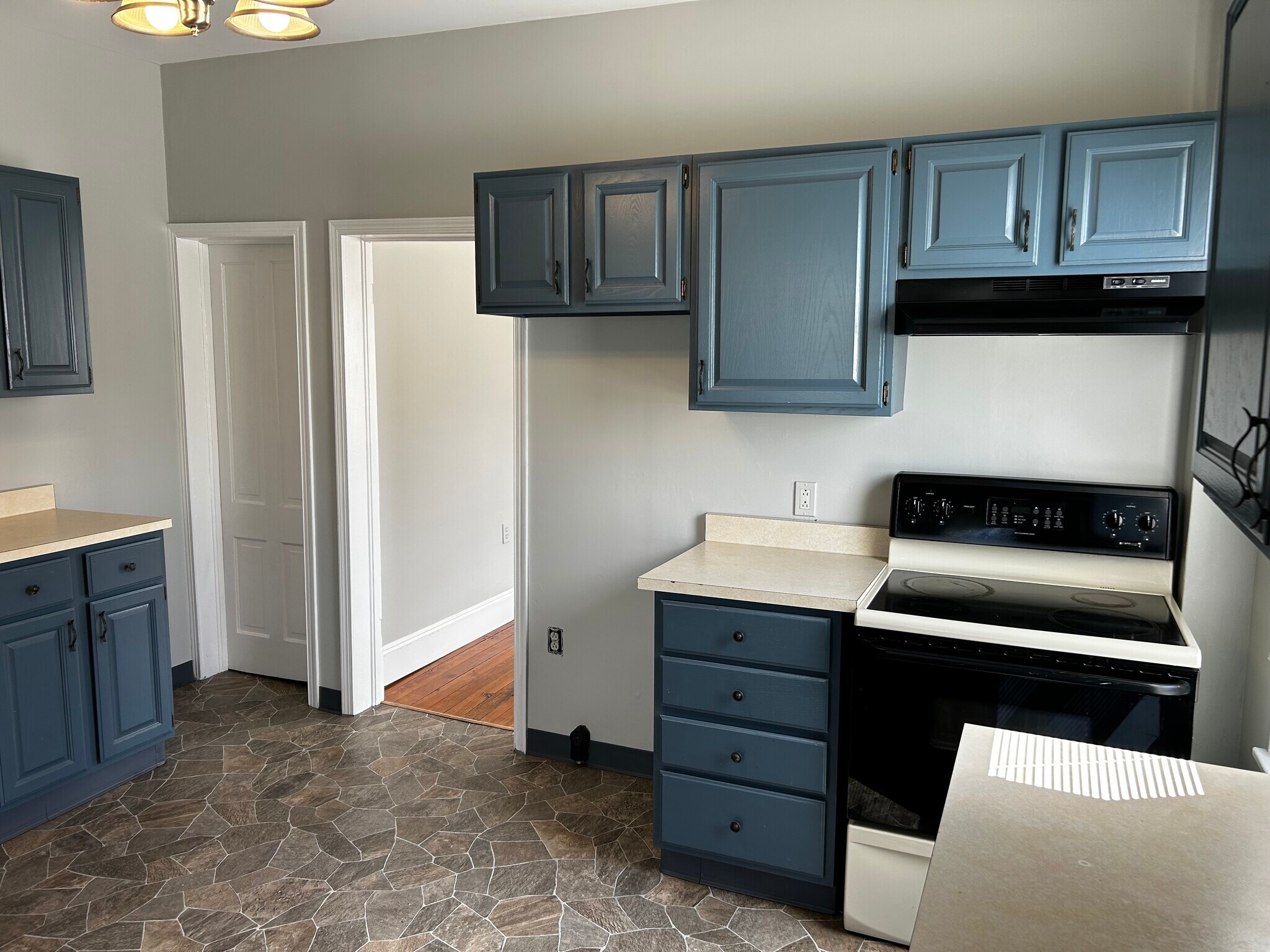 Kitchen - 1307 Quincy Ave