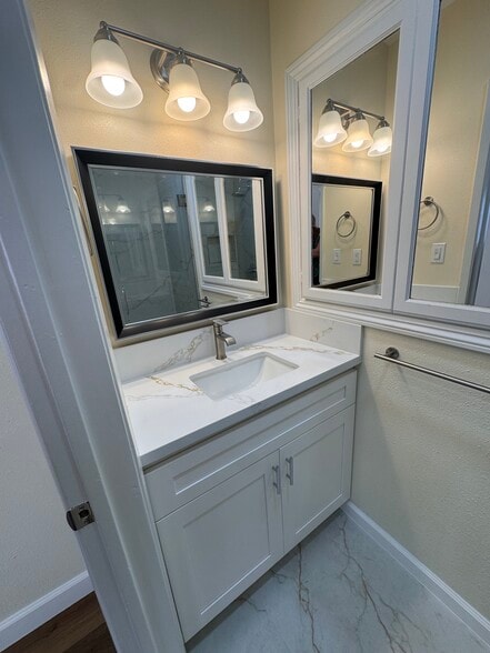 Building Photo - 15419 Cimarron Ave