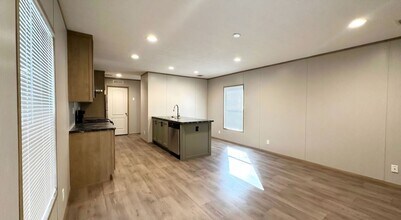 Building Photo - 217 Mountain Dr SW