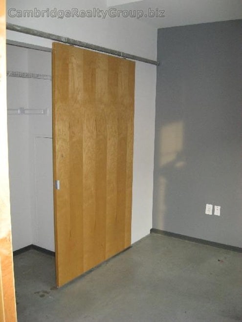 Building Photo - 105 E Berkeley St