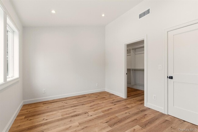 Building Photo - 98 Burt Ave