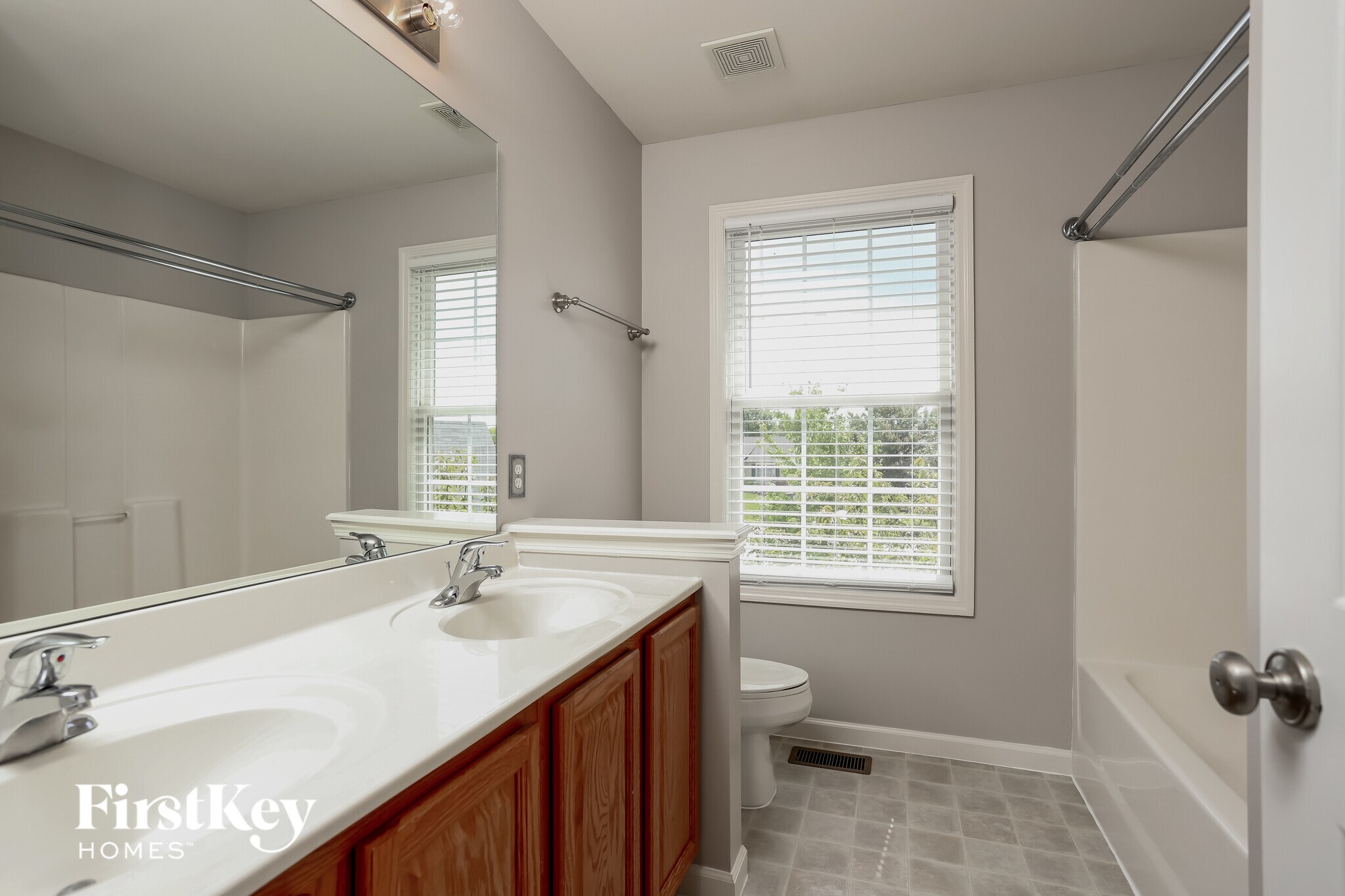 Building Photo - 128 Homefield Lake Ct