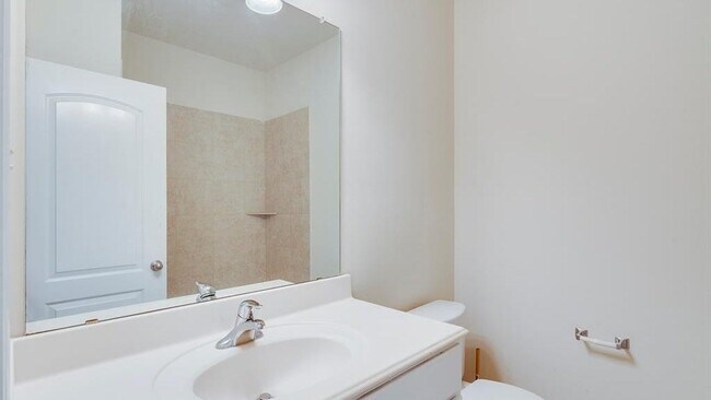 Building Photo - 13033 Tobin Dr