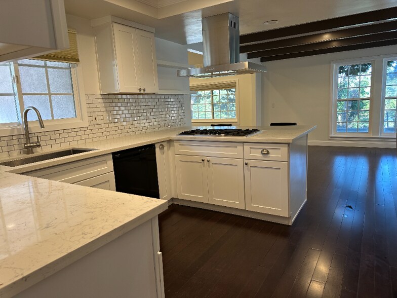 Building Photo - 2934 Ilopango Dr
