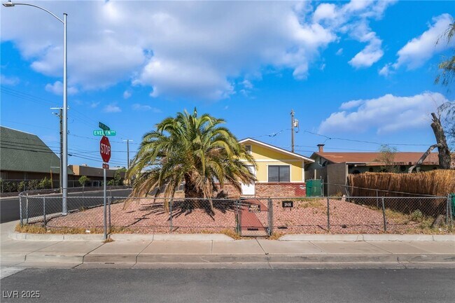 Primary Photo - 1801 Evelyn Ave