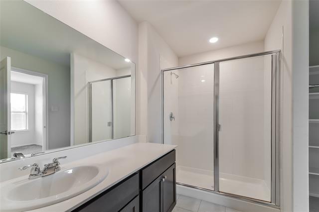 Building Photo - 824 English Dr