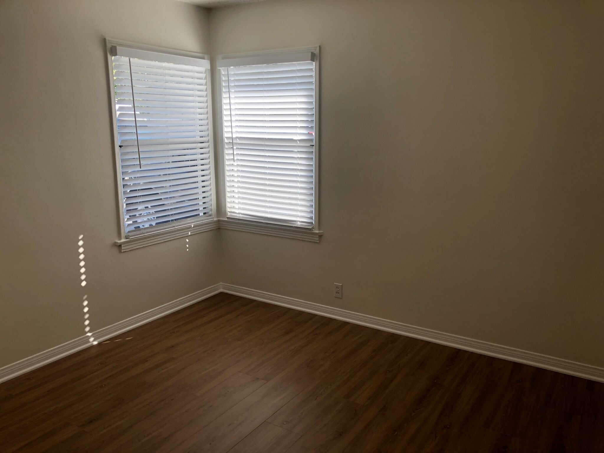 Building Photo - 10828 Montecito Dr