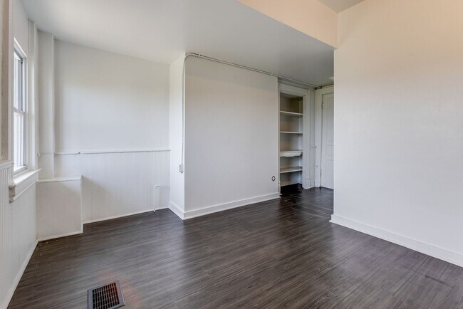 Building Photo - Available August - Check out this beautiful 2 bedroom w/ city views!