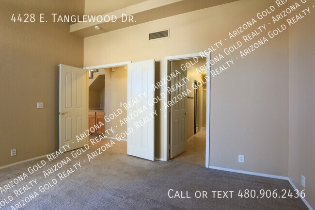 Building Photo - 4428 E Tanglewood Dr