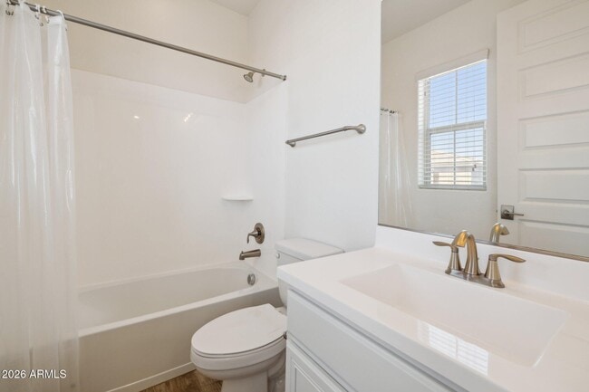 Building Photo - 211 E Brinley Dr