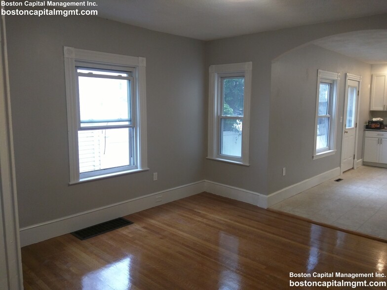 Building Photo - 30 Touro Ave