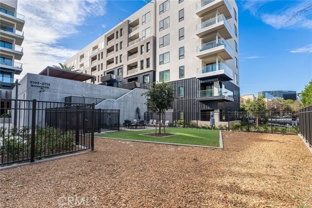 Building Photo - 1702 Rivington