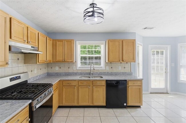 Building Photo - 1145 Grace Dr
