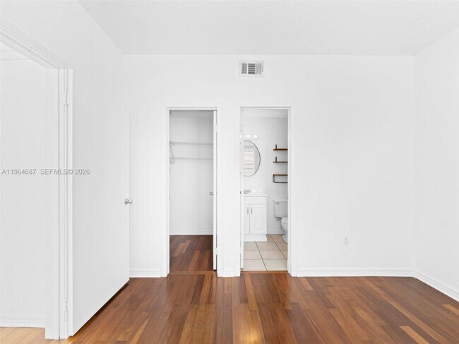 Building Photo - 1027 Pennsylvania Ave