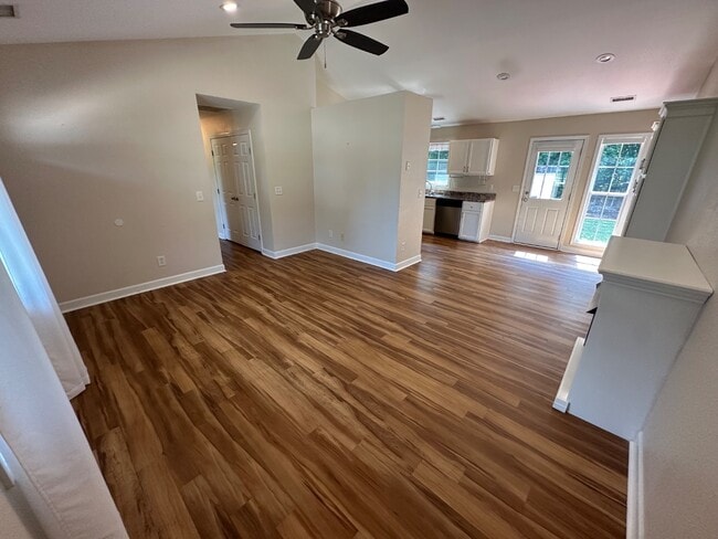 Building Photo - 1290 Pyrtle Dr