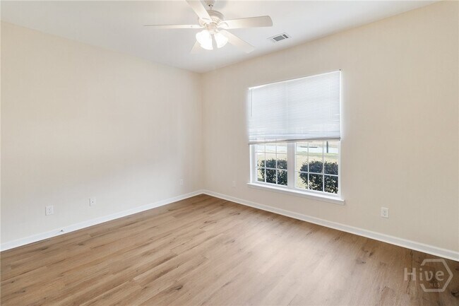 Building Photo - 117 Greyfield Cir