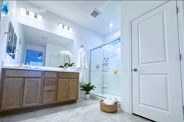 Building Photo - 3903 101st Dr