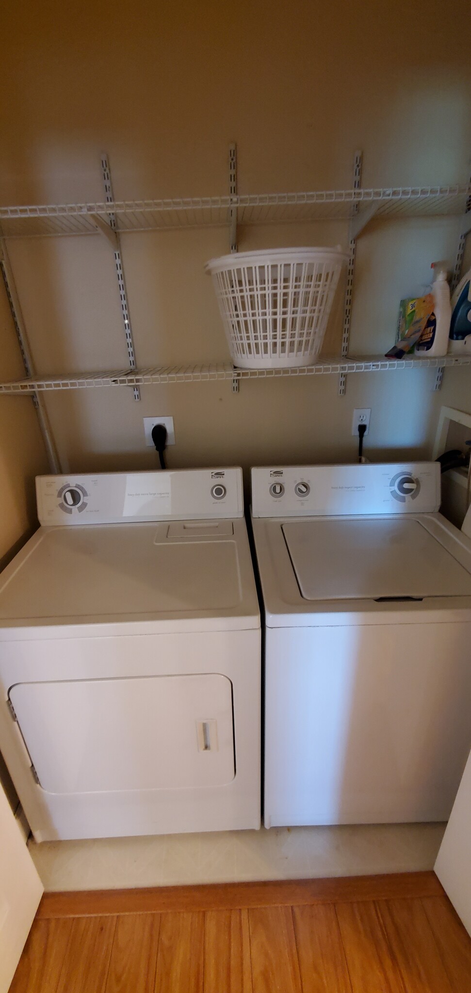 Washer / Dryer - 4500 Baseline Rd