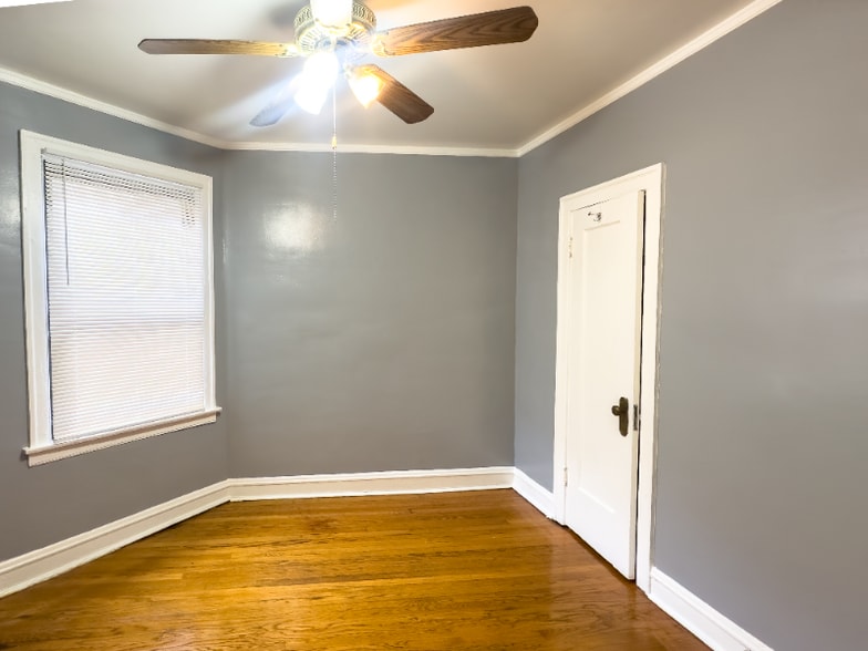 Building Photo - 8305 S Ashland Ave