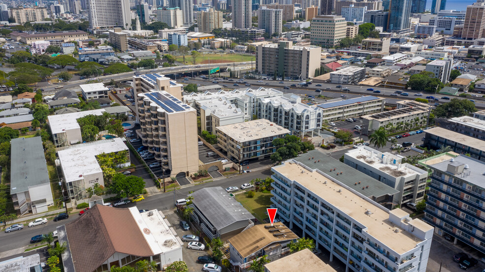 Building Photo - 1508 Kewalo St