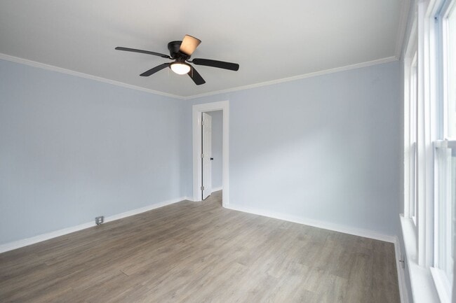 Building Photo - 911 Ray St