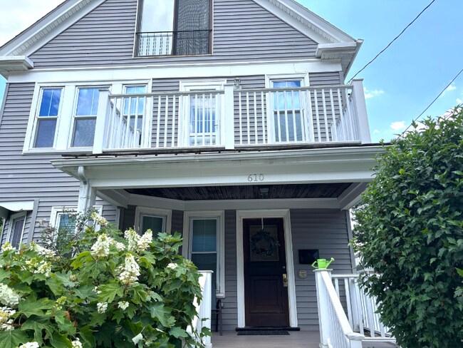 Primary Photo - 610 South St