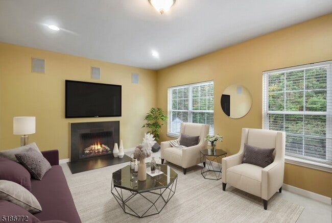 Building Photo - 89 Hill Hollow Rd