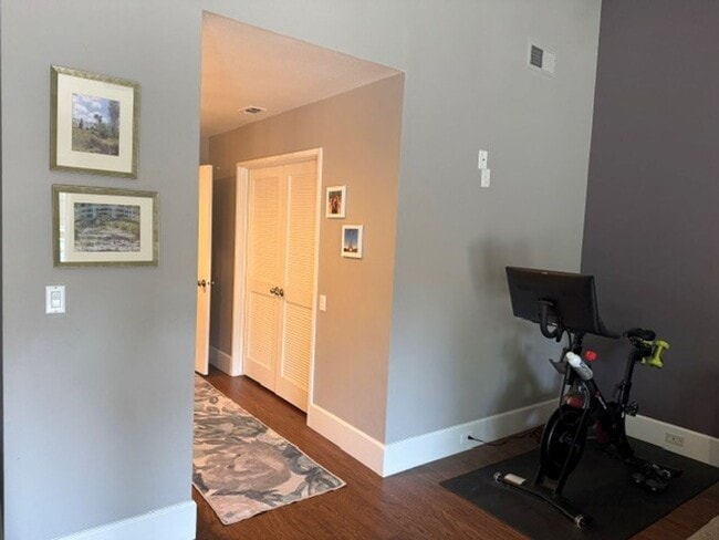 Building Photo - Gorgeous 3-Bedroom House in Gold River wit...