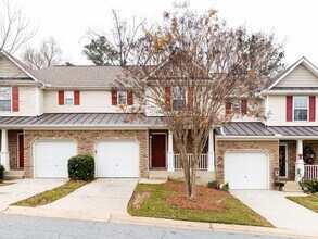 Building Photo - 2 Bedroom 2 Bath Townhome with Unfinished Basement