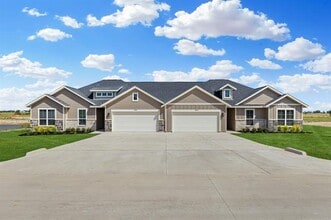 Building Photo - 4423 Clovis St