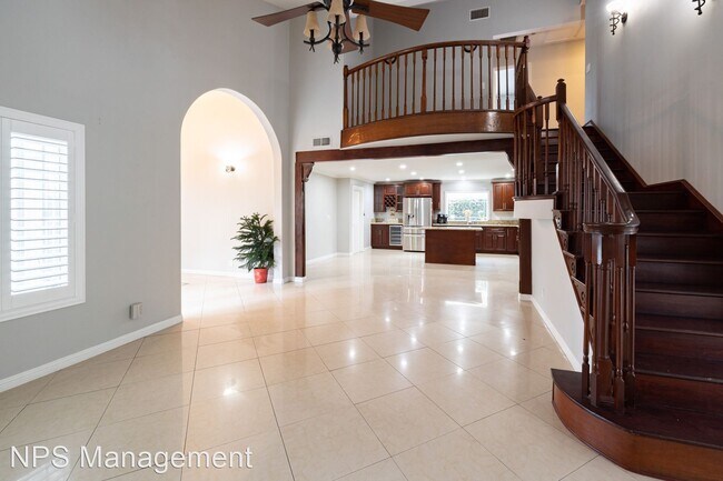 Building Photo - 5 br, 3 bath House - 12552 Eckleson Street