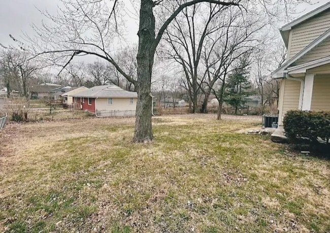 Building Photo - 8200 Wayne Ave