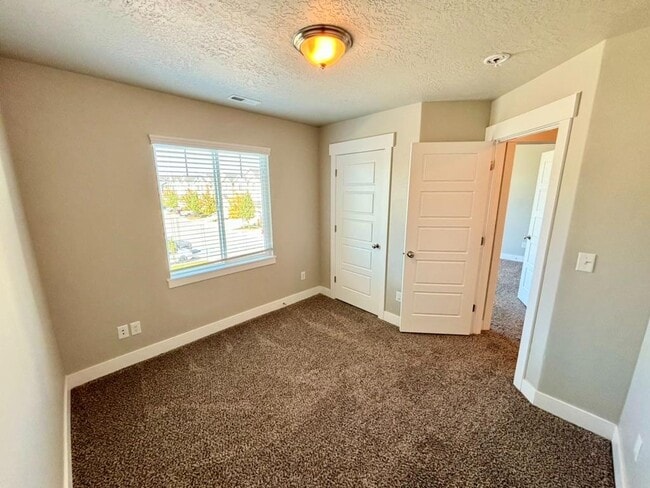 Building Photo - 683 S 1803 W