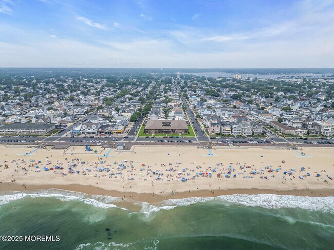 Building Photo - 1501 Ocean Ave N