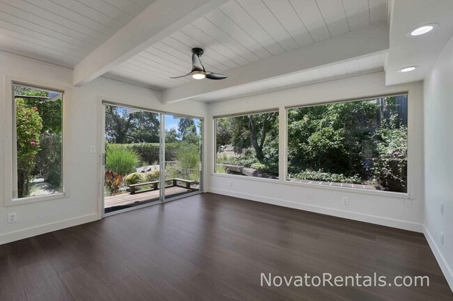 Building Photo - 748 Beechnut Ct