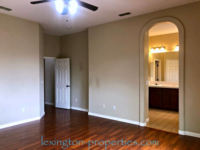 Building Photo - Stunning, 3 Bed, 2 Bath, +Office, Home near Gayaldo Park in Rocklin!