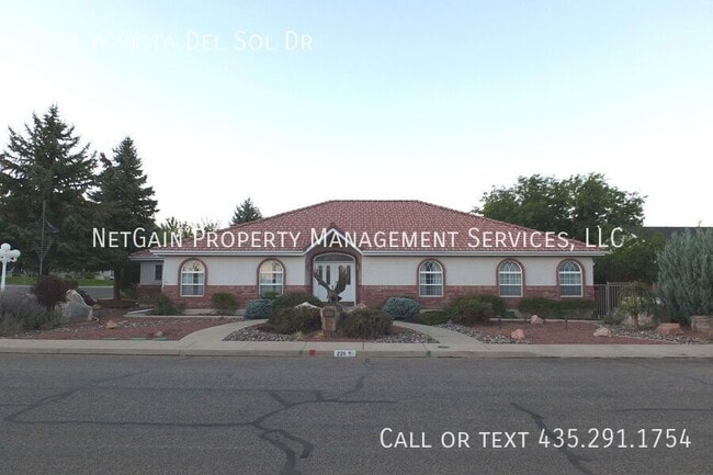 Primary Photo - 2211 W Vista Del Sol Dr