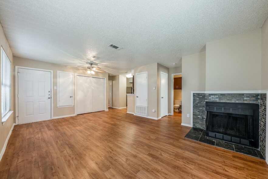 Building Photo - 6511 Melrose Trail