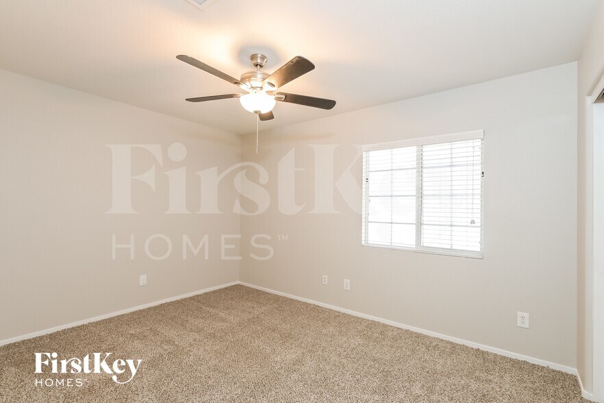 Building Photo - 2465 Belt Buckley Dr