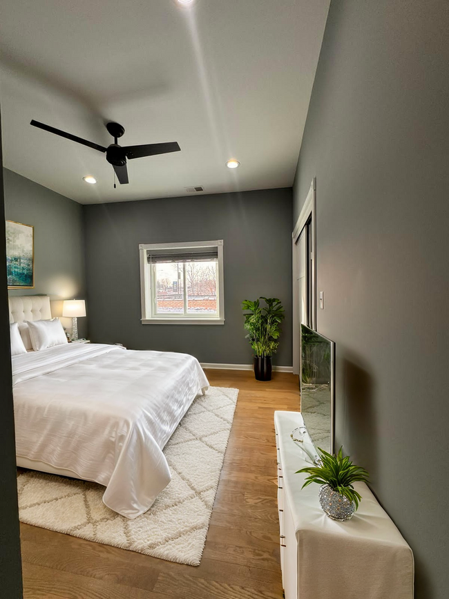 secondary bedroom/virtually staged - 5938 W Montrose Ave