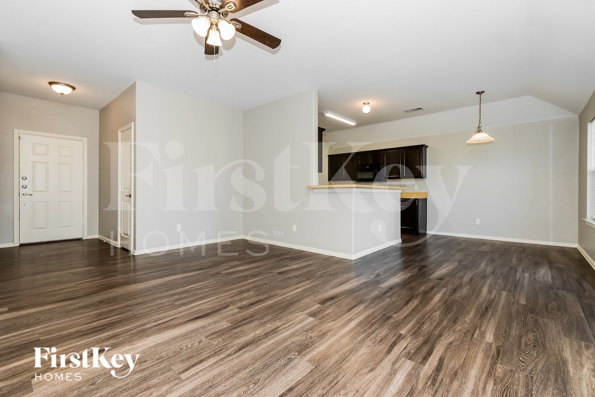 Building Photo - 1821 Ridgecrest Dr