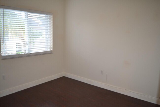 Building Photo - 10190 SW 88th St