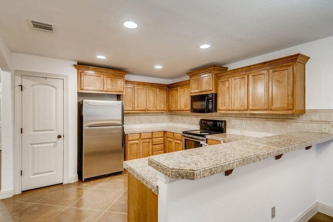 Building Photo - 300 Venture Blvd S