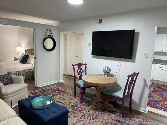 Building Photo - Stadium Village Furnished One-Bedroom!  *S...