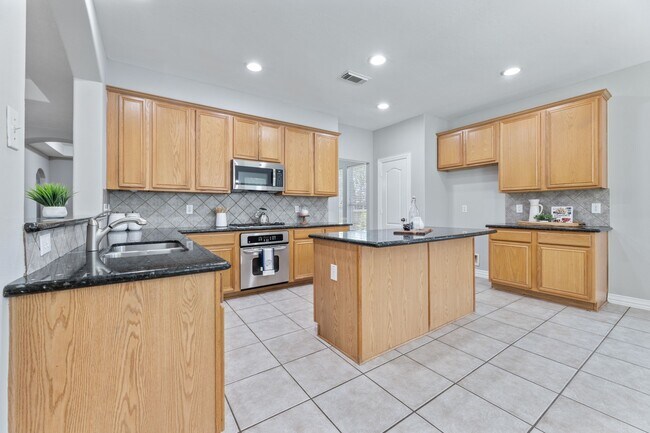 Building Photo - 1221 Torchwood Dr