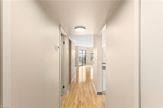 Building Photo - 1444 W 10th St