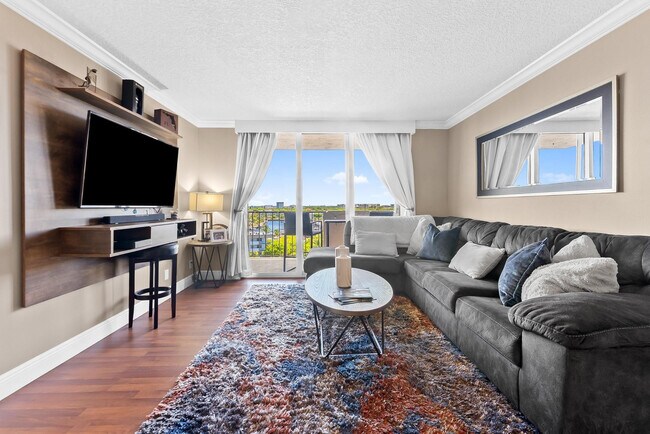 Building Photo - 777 S Federal Hwy