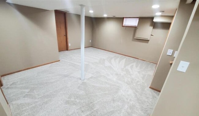 Building Photo - 3119 67th Ave N